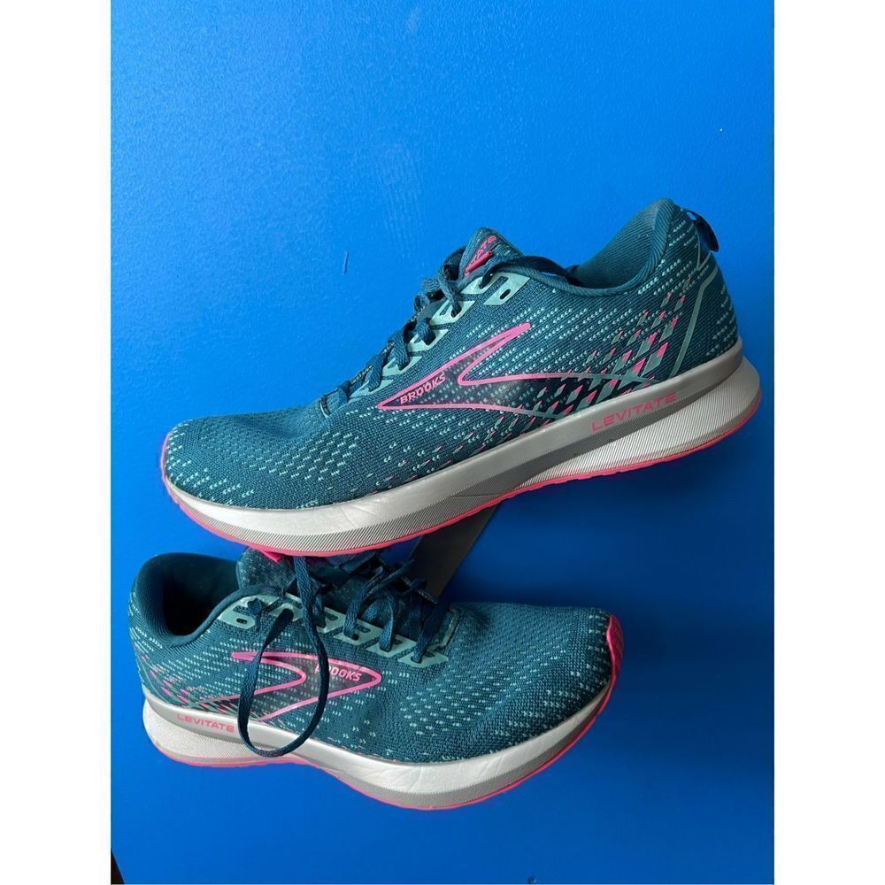 Brooks Levitate 5 Womens 11 Shoes Blue Pink Running Walking Gym Comfort Trainer